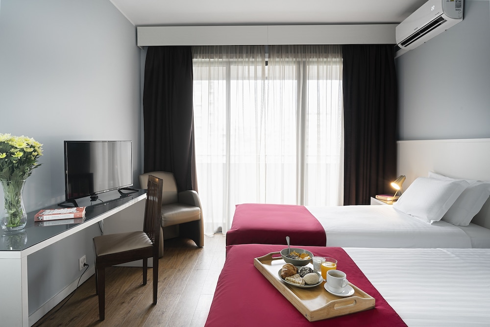 Twin Room - Photo 3