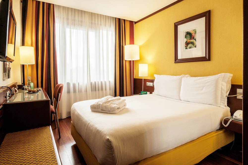 Standard Room, 1 Double Bed, Smoking (Smoking Floor)