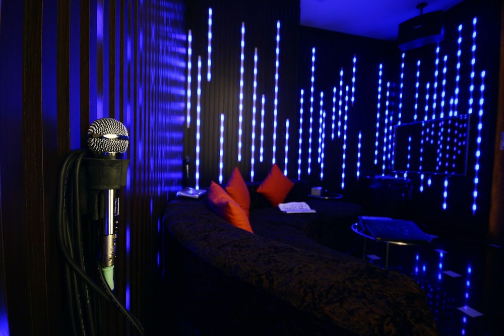 Deluxe Double Room, 1 King Bed, Jetted Tub photo 3