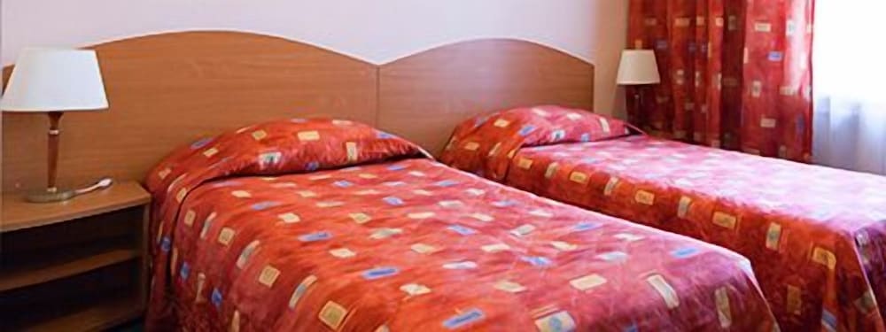 Standard Twin Room photo 2