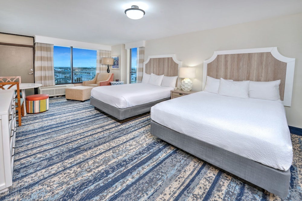 Standard Room, 2 Queen Beds, Kitchen photo 1