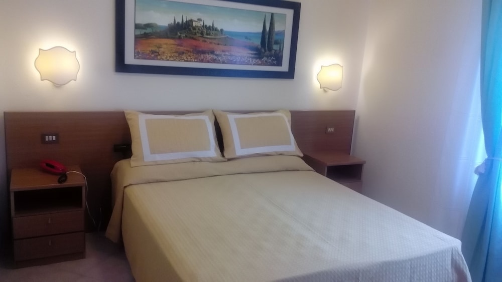 Standard Double Room - Photo 1