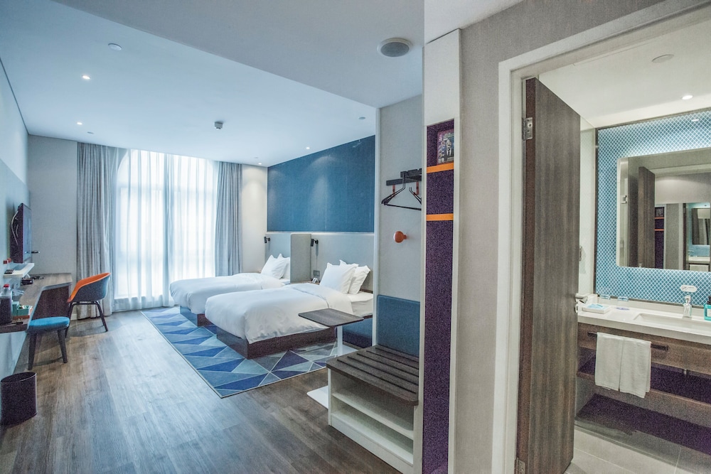 Standard Room, 2 Twin Beds, Garden View - Photo 8