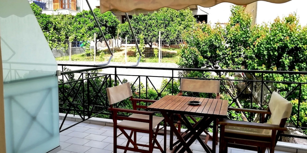 Economy Studio, Garden View, Tower photo 3