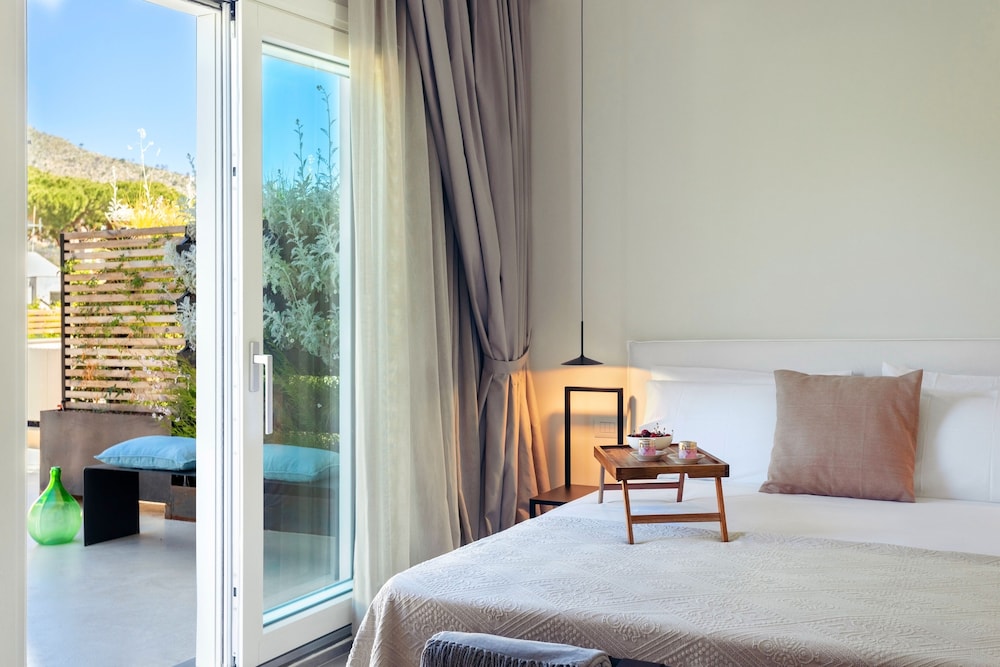 Junior Suite Room, mini-pool and terrace