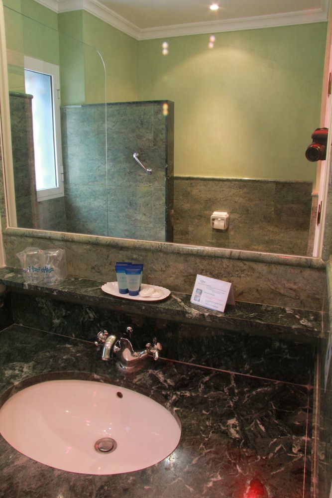 Classic Double Room (SPA) - Photo 2
