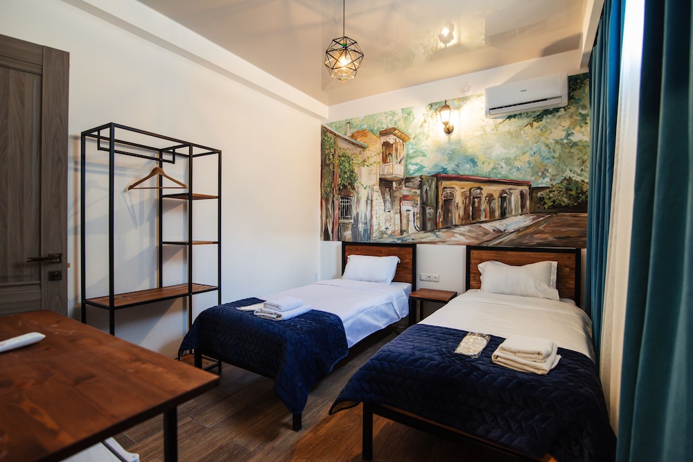 Economy Room, 2 Twin Beds