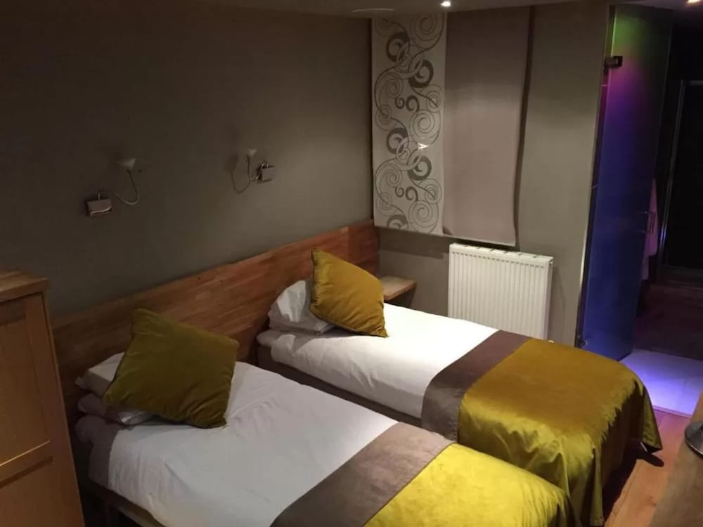 Classic Twin Room, 2 Twin Beds, Ensuite