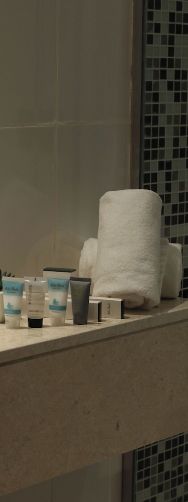 Twin Suite City View - Photo 5