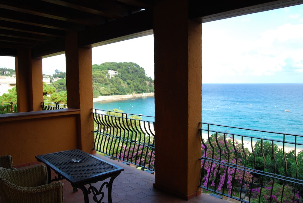 Suite, Terrace, Partial Sea View Suite, Terrace, Partial Sea View