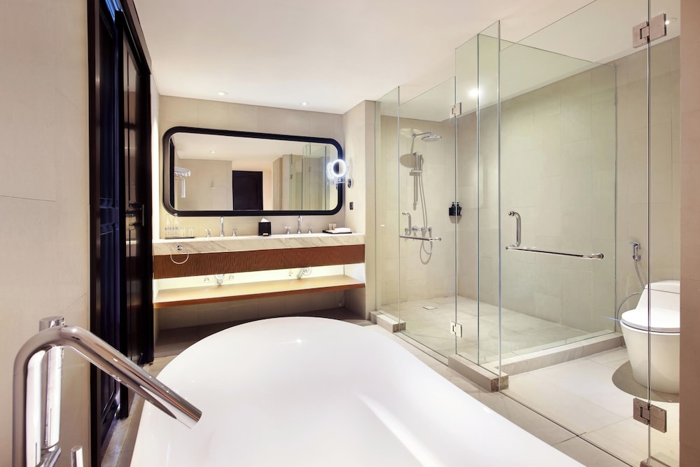 Executive Suite, 1 King Bed - Photo 9