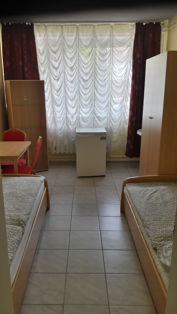 Basic Twin Room, 1 Bedroom photo 2
