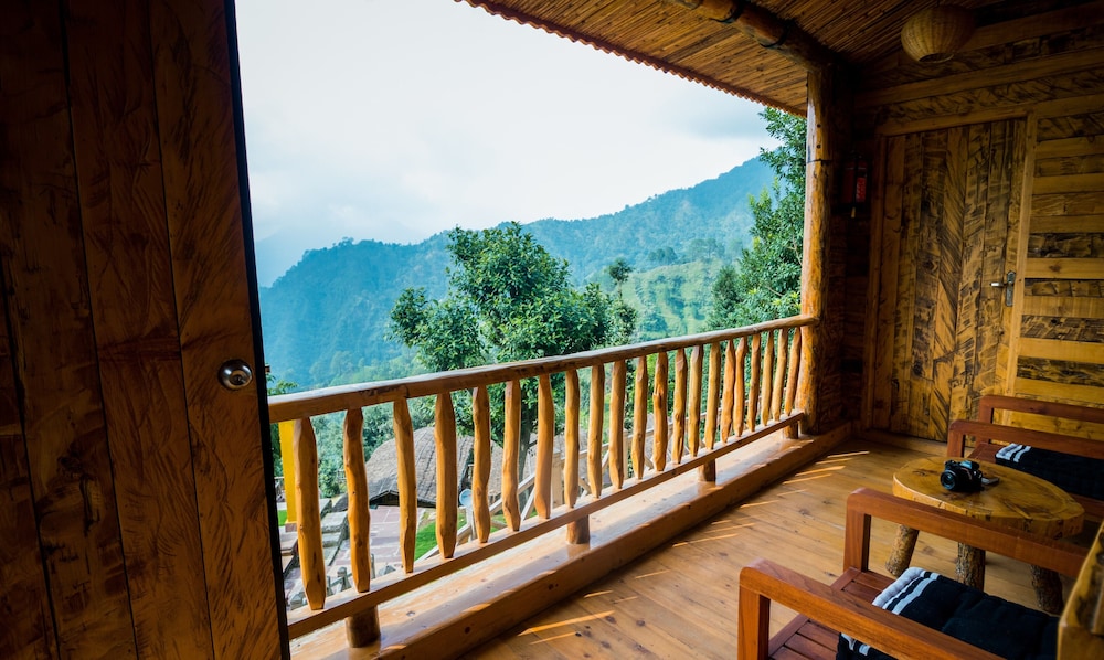 Huts photo 2