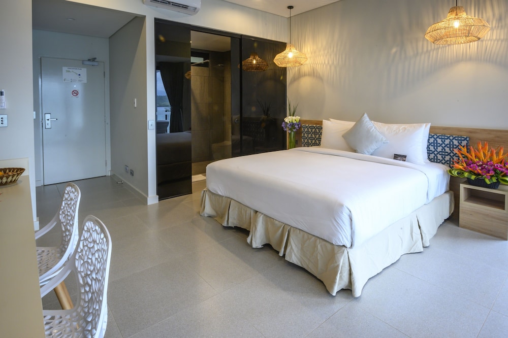 Ocean View Suite - Photo 1