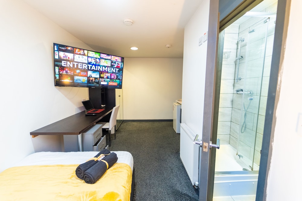 Standard Studio, Ensuite (Studio 10) - Photo 7