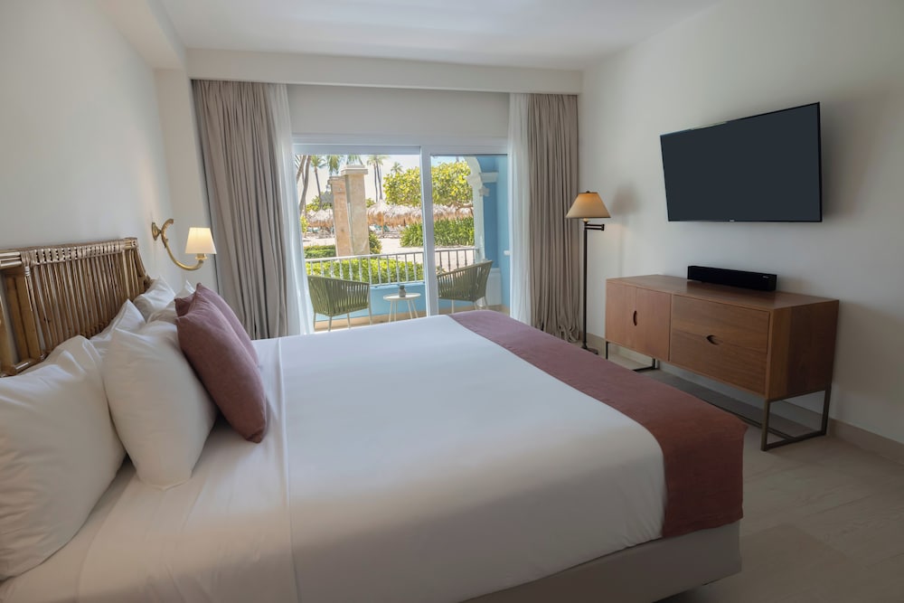 Suite, Oceanfront photo 2