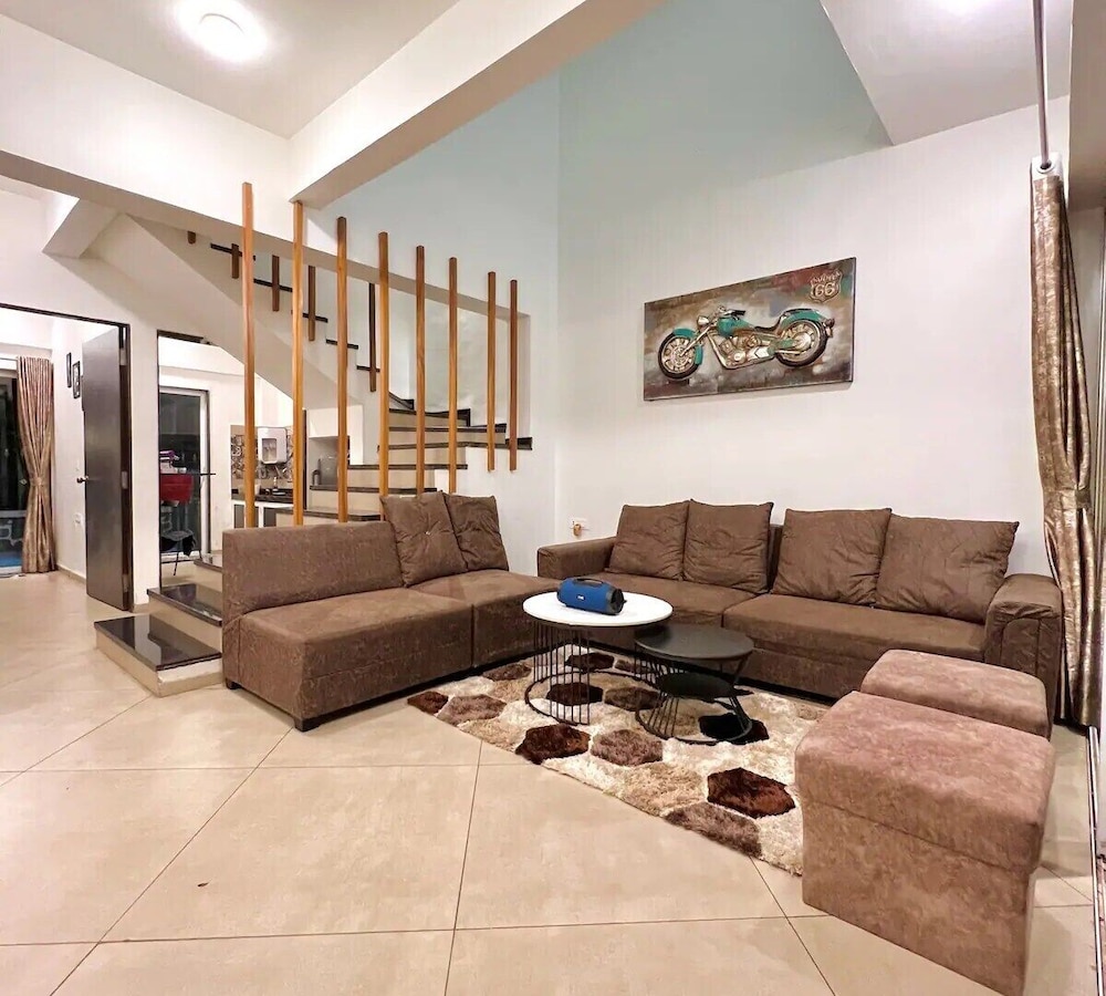 Luxury Villa photo 2