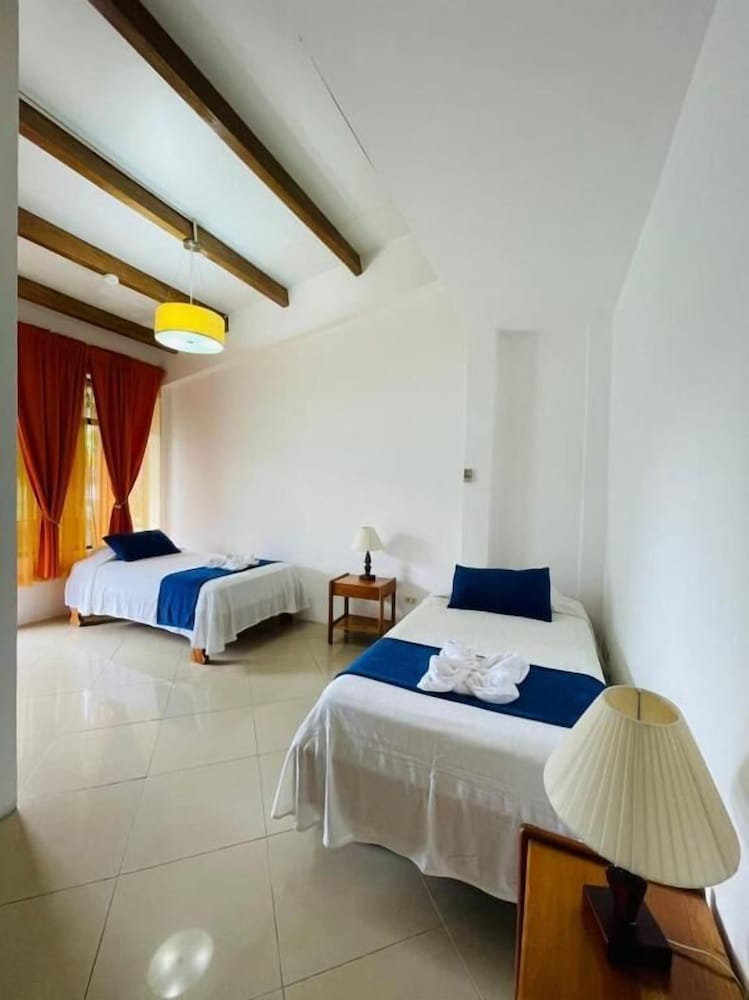 Standard Twin Room photo 2