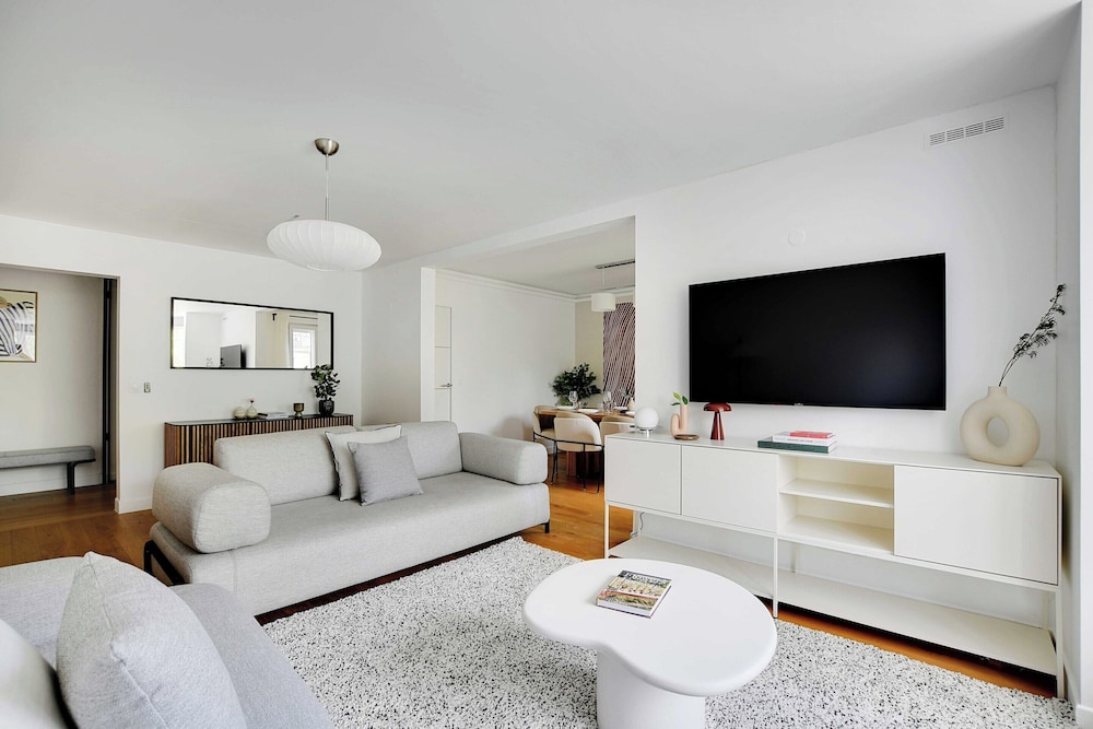 Apartment photo 1