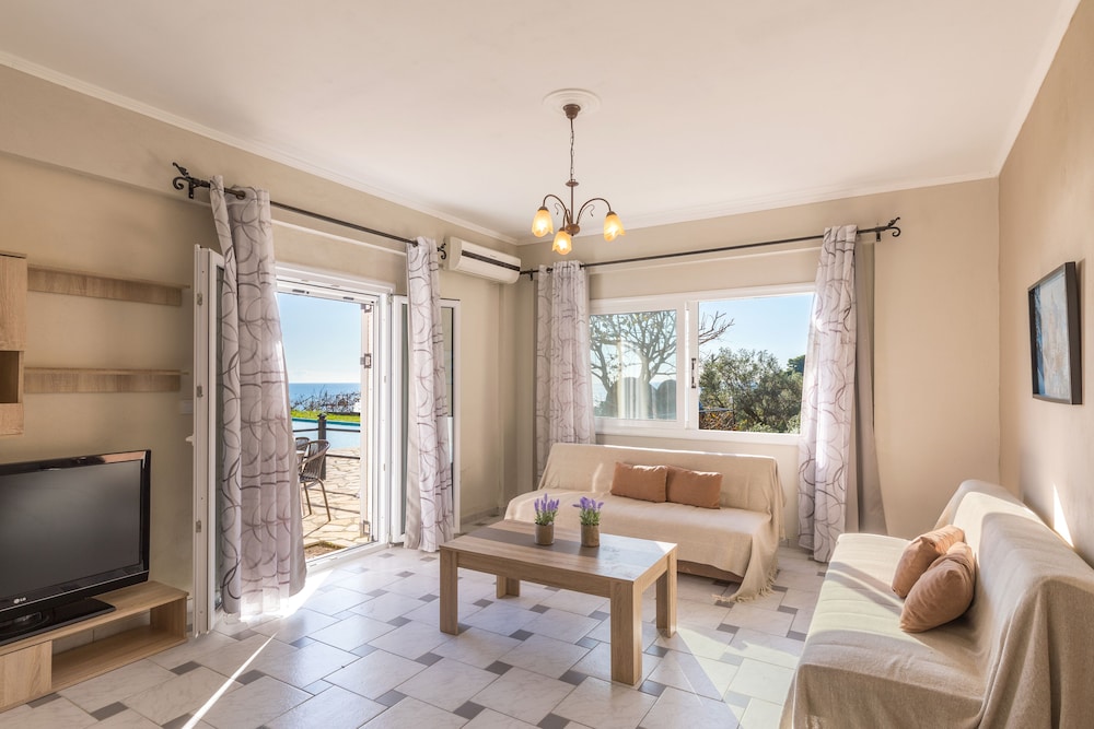 Apartment, 2 Bedrooms, Pool View, Ground Floor