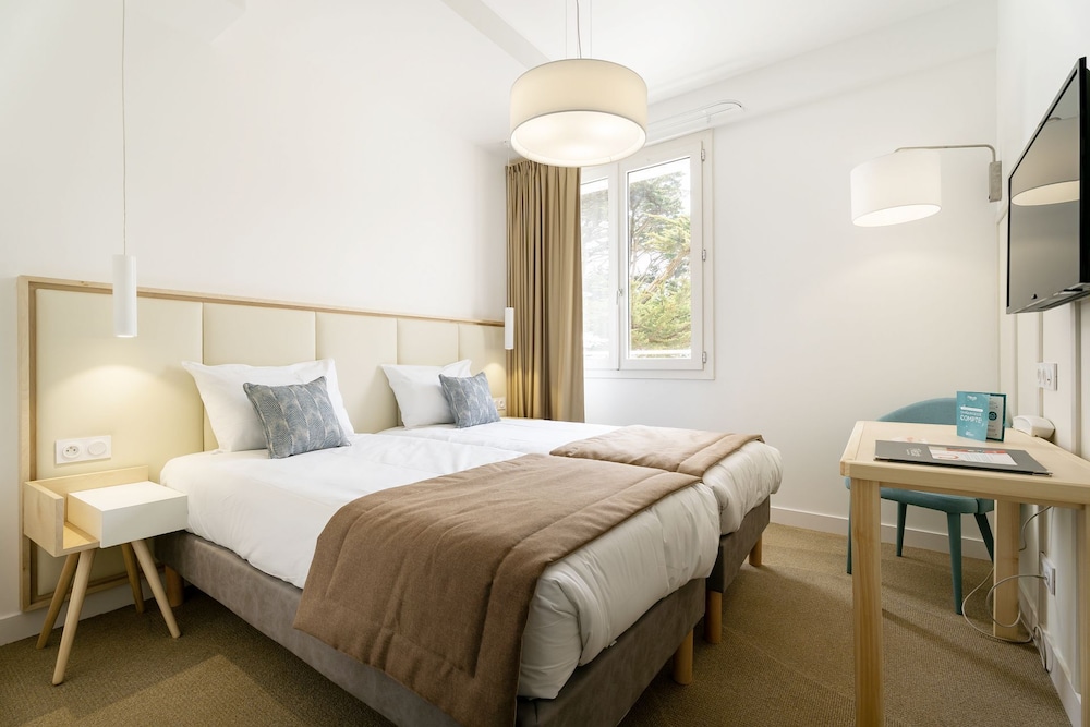 Twin Room, Garden View photo 1