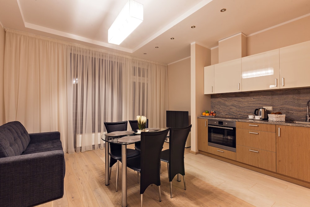 Apartment, 2 Bedrooms, Terrace photo 2