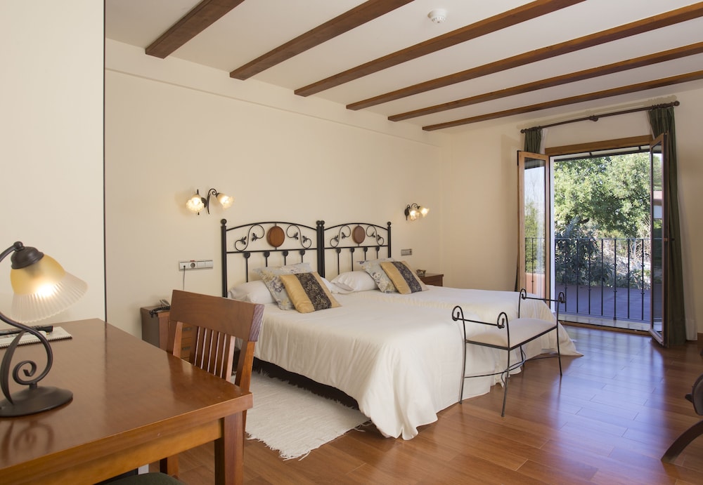 Traditional Twin Room, Balcony - Photo 5