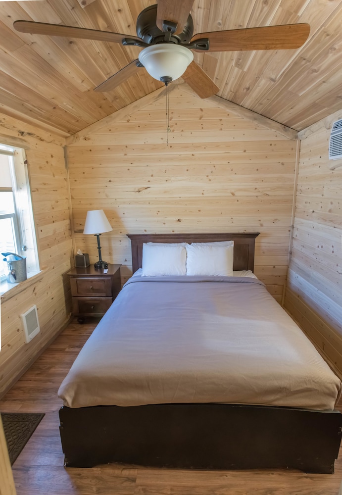 Premium Cabin, Patio, Mountain View photo 1