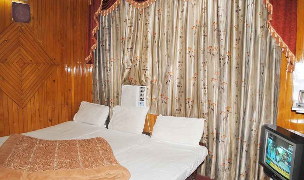 Triple Room, Multiple Beds, Non Smoking photo 2