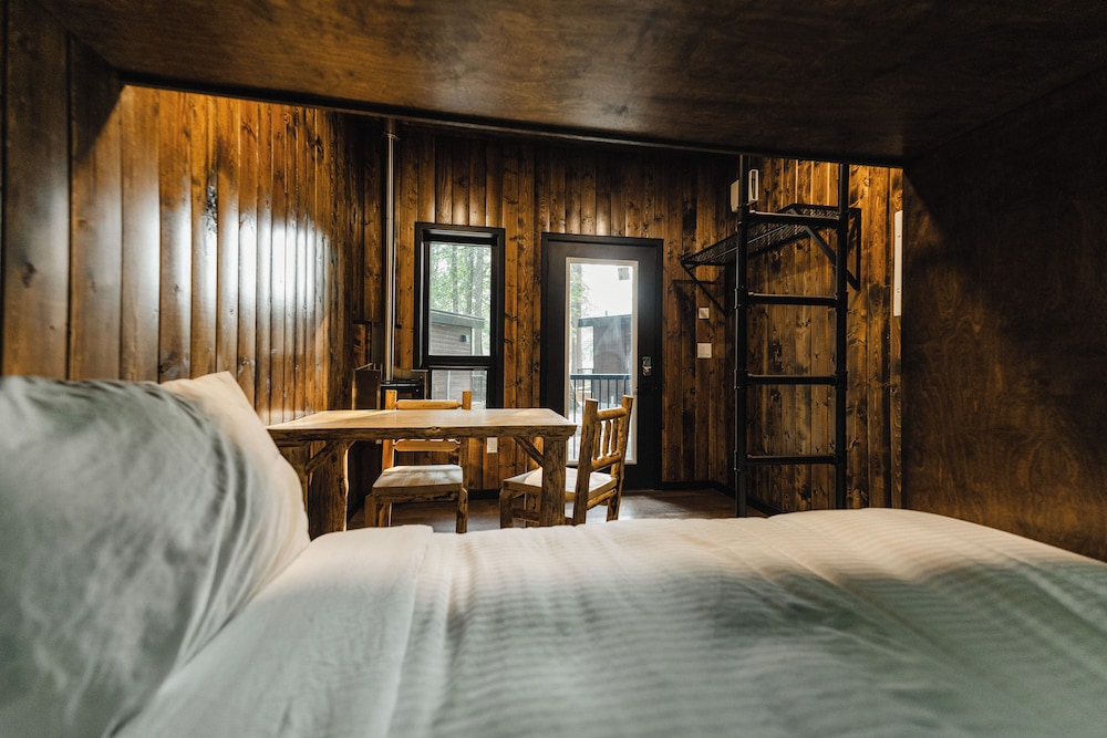 Basic Cabin photo 2