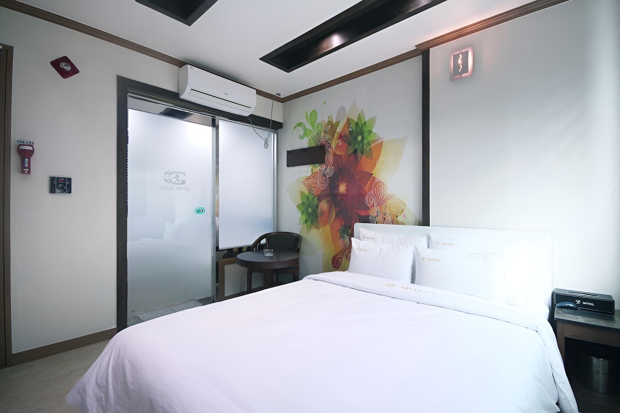 Room (Standard room (check-in from 11am)) - Photo 6