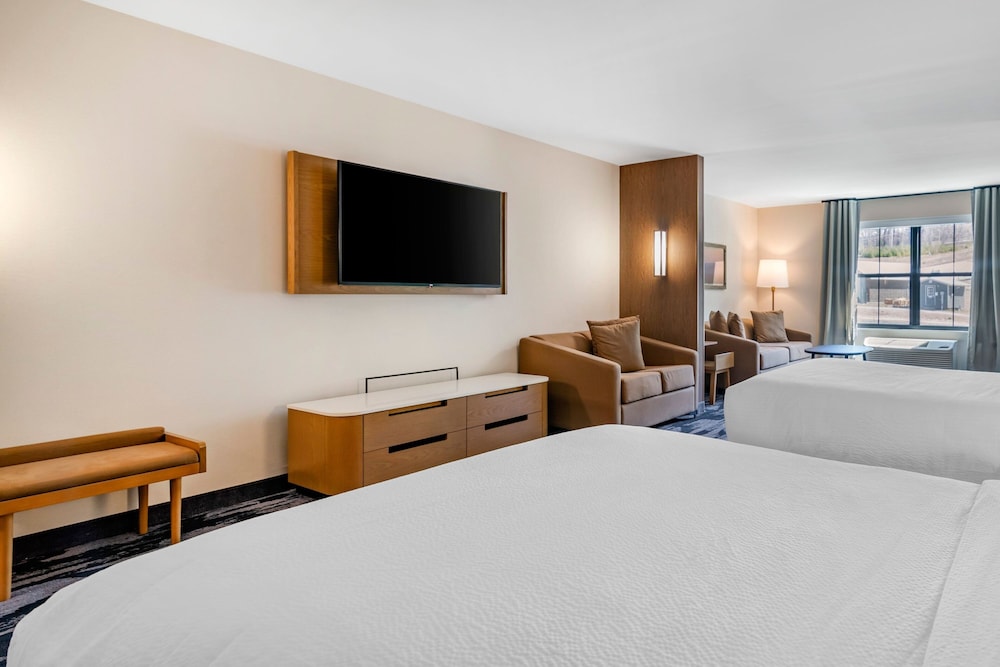 Suite, 2 Queen Beds photo 3