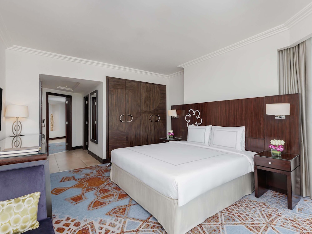 Executive Suite, 2 Bedrooms, City View
