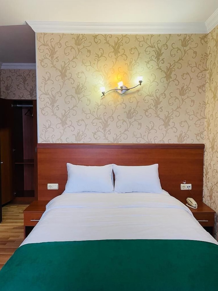Standard Double Room photo 2