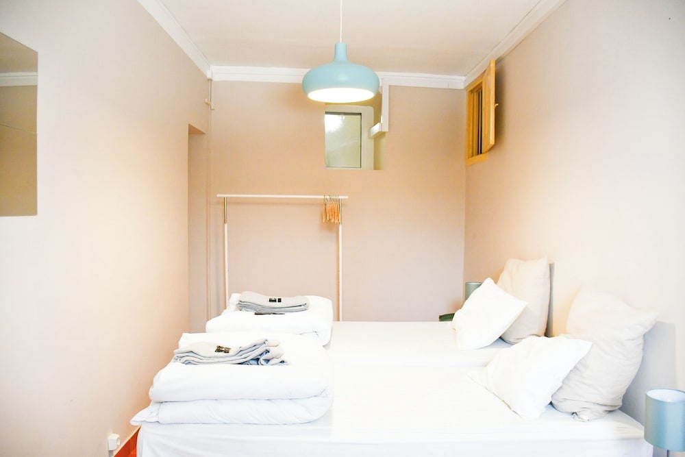 Basic Apartment photo 1