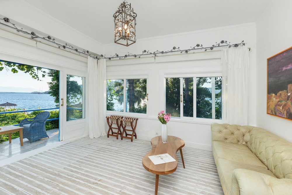 Luxury Room