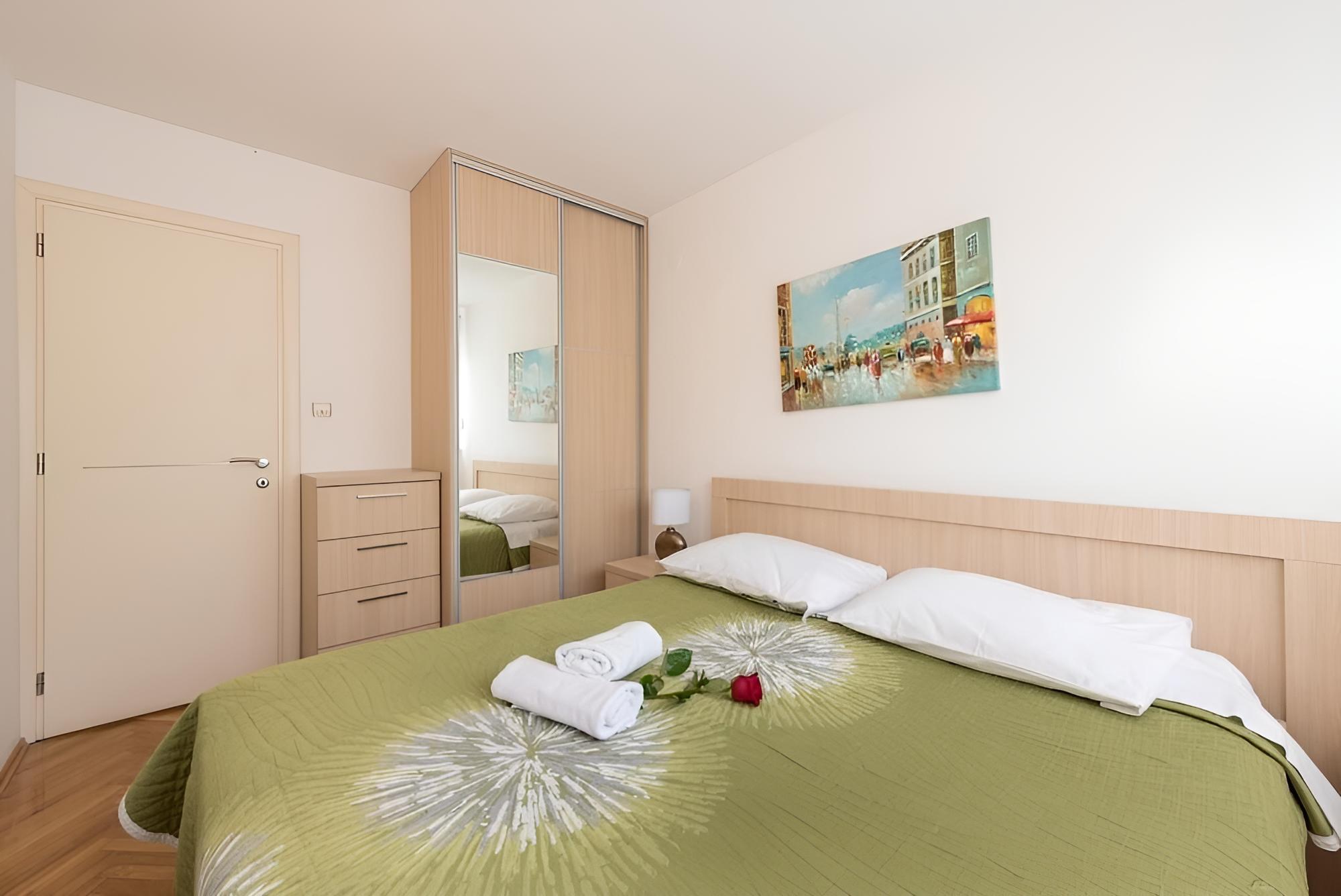 Apartment (Snjeza - spacious & comfortable - A1()