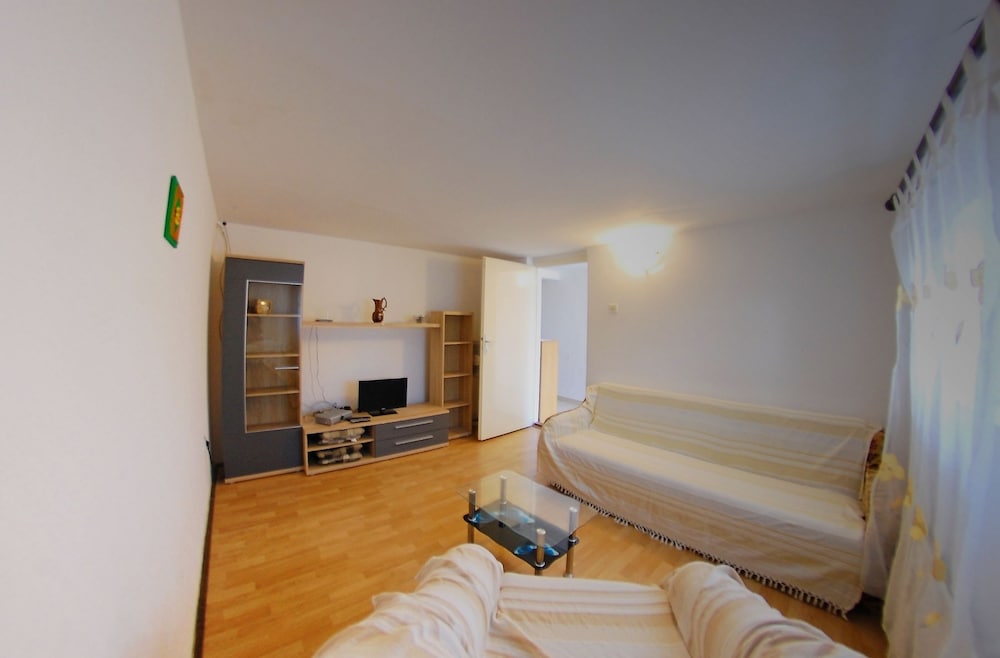 Apartment, Terrace, Ground Floor (A1)