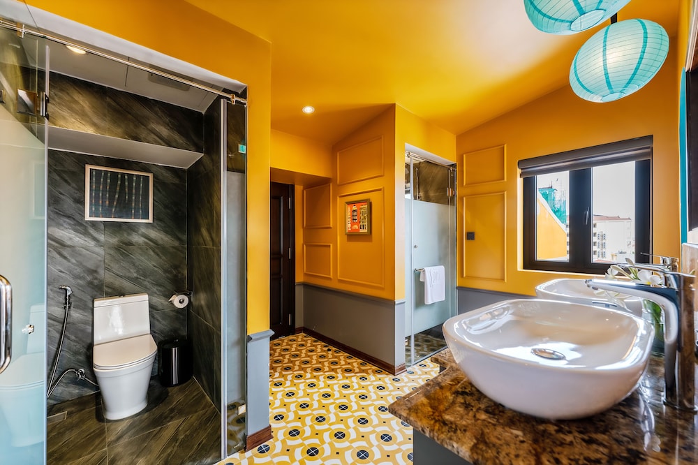 Senior Suite - Photo 9