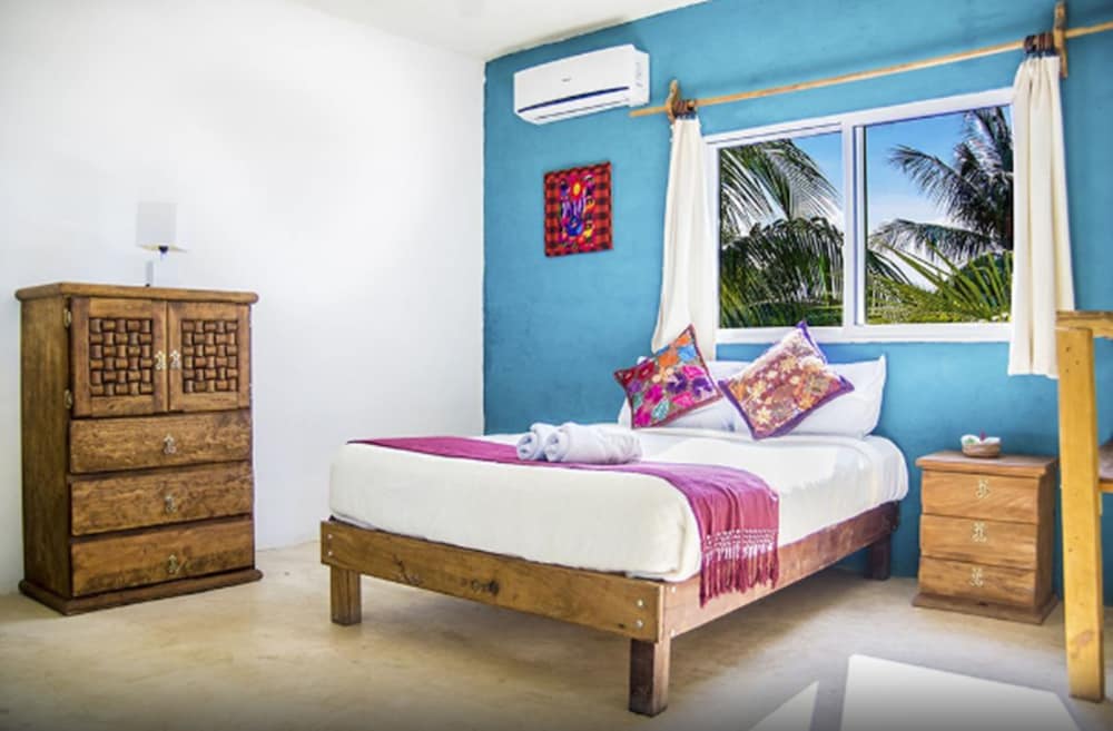Standard Double Room, 1 King Bed, Non Smoking photo 1