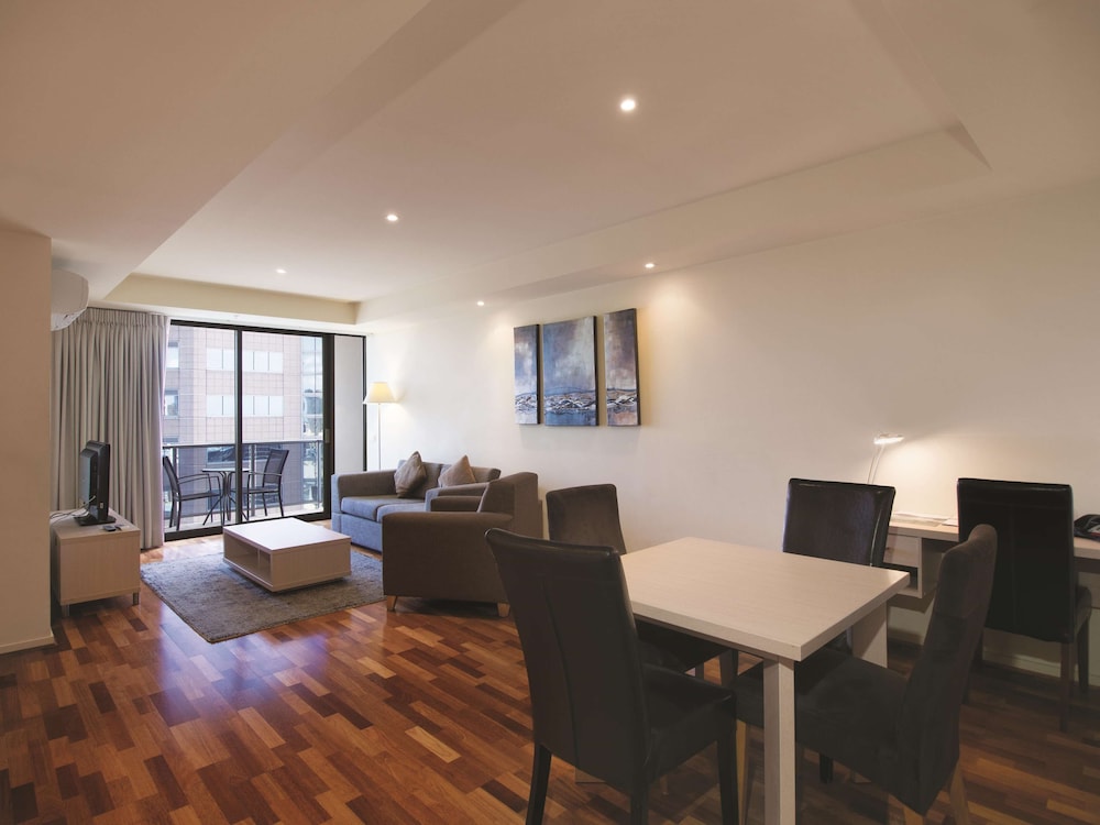 Three Bedroom Apartment (No Housekeeping) - Photo 13
