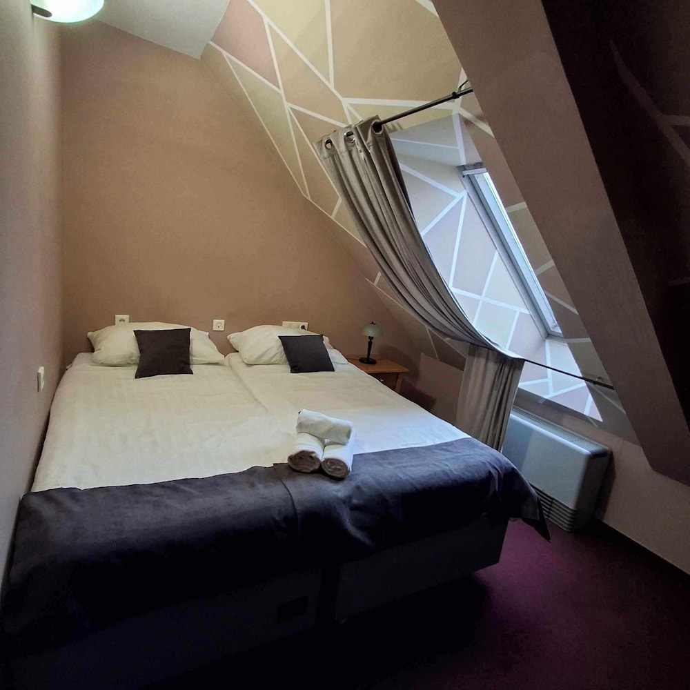 Economy Twin Room