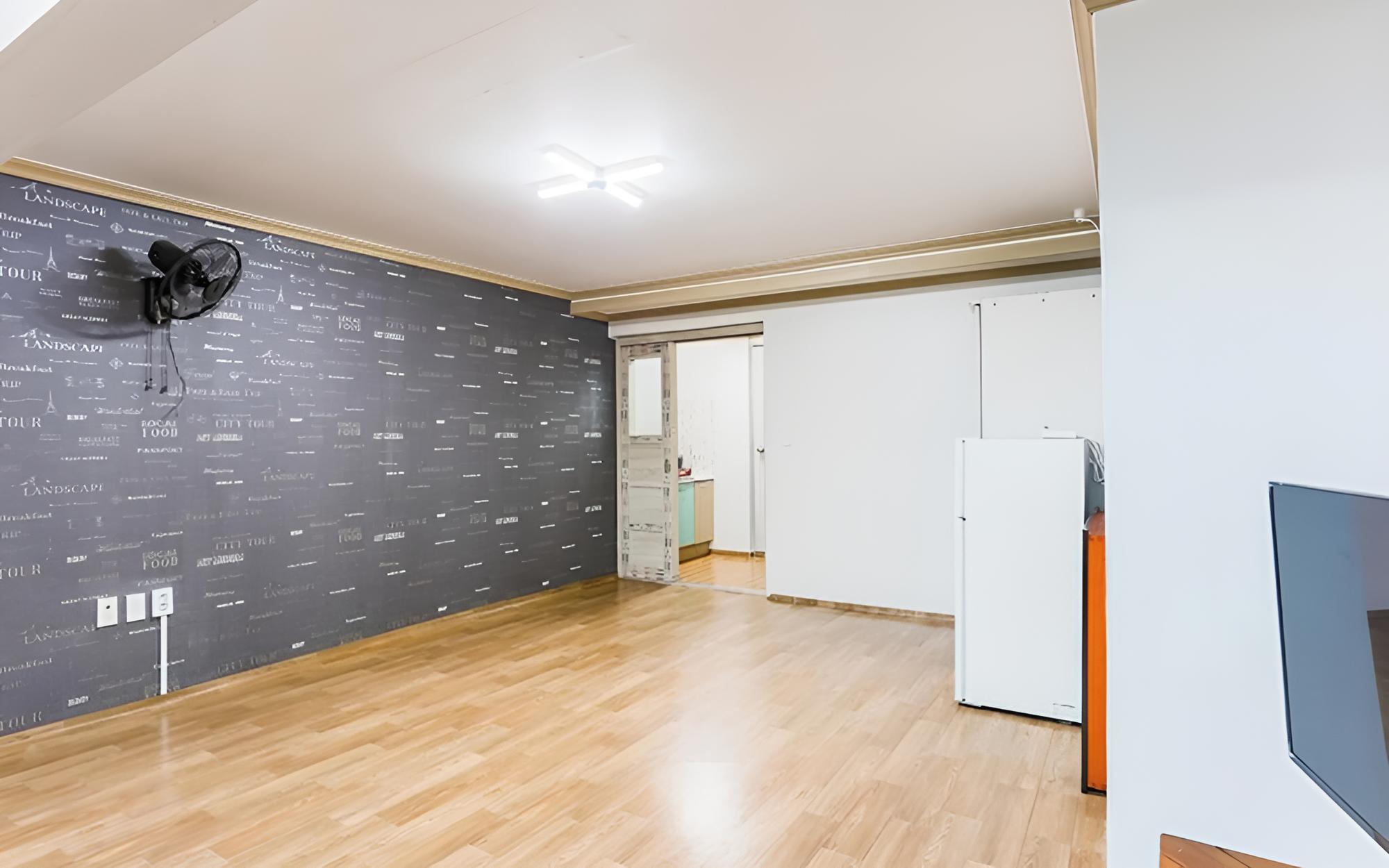 Room (No 204 (ocean view)) photo 2