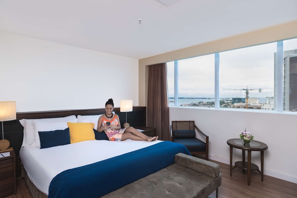 Suite, 1 Queen Bed - Photo 4