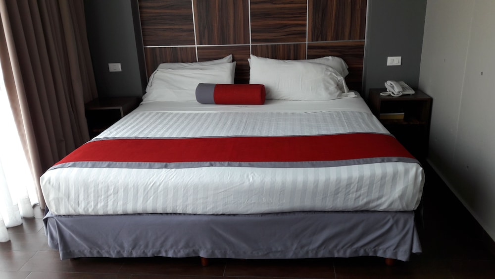 Standard Room, 1 King Bed, Kitchenette photo 2