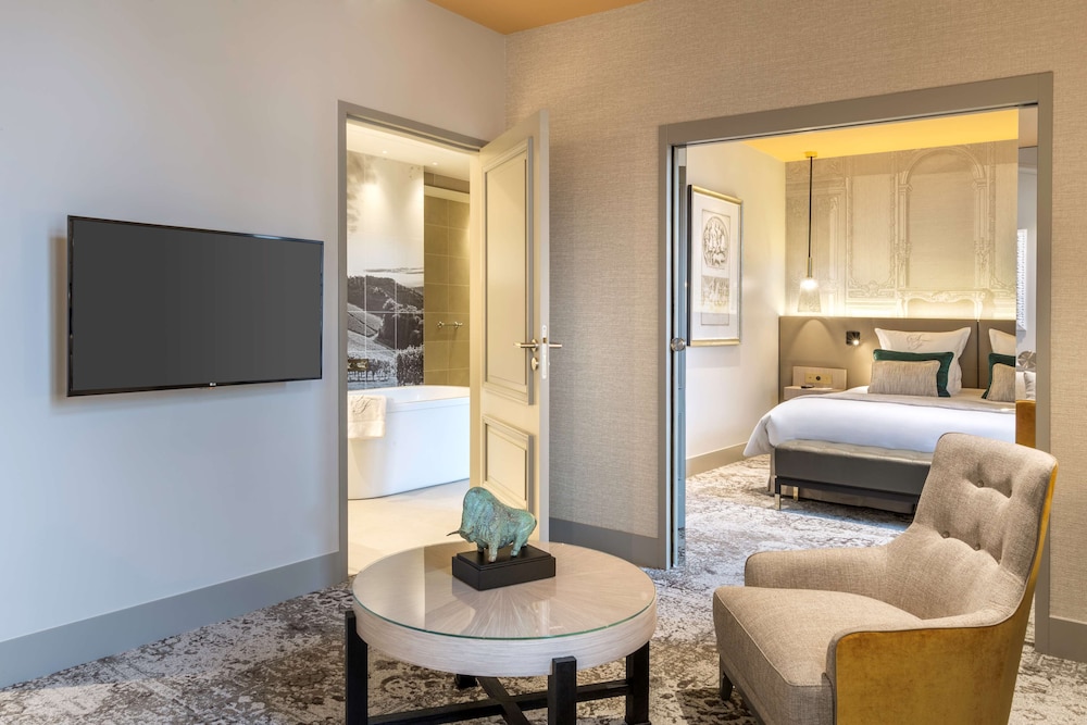 Suite, 1 King Bed, Non Smoking, Terrace (Twin bed on request;with Sofabed) - Photo 2