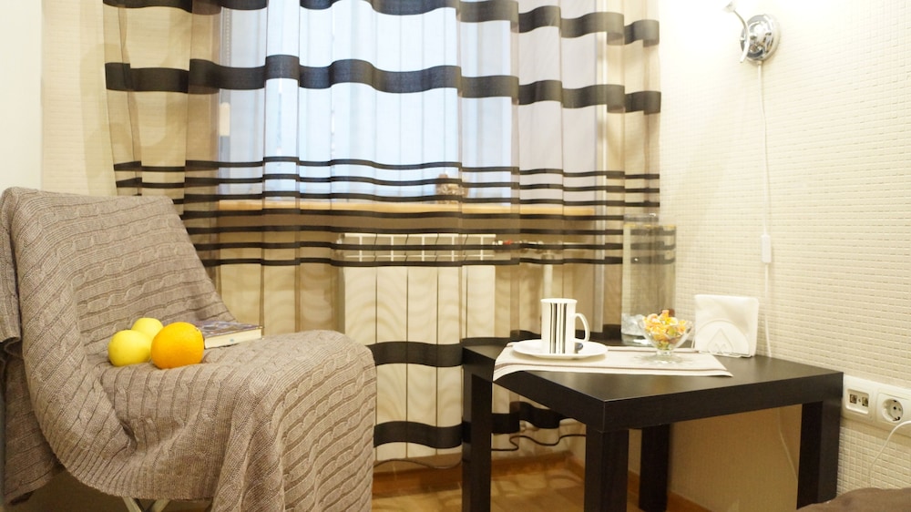 Basic Single Room, 1 Twin Bed, Courtyard View, Courtyard Area photo 3
