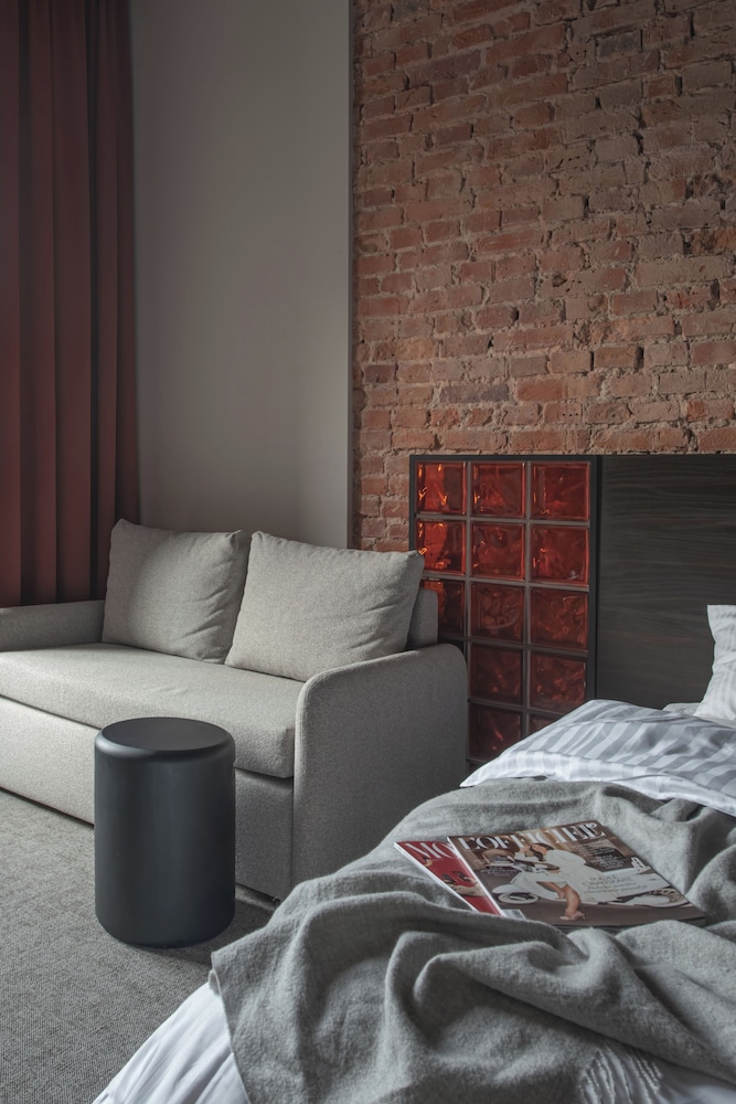 Design Room, City View - Photo 22