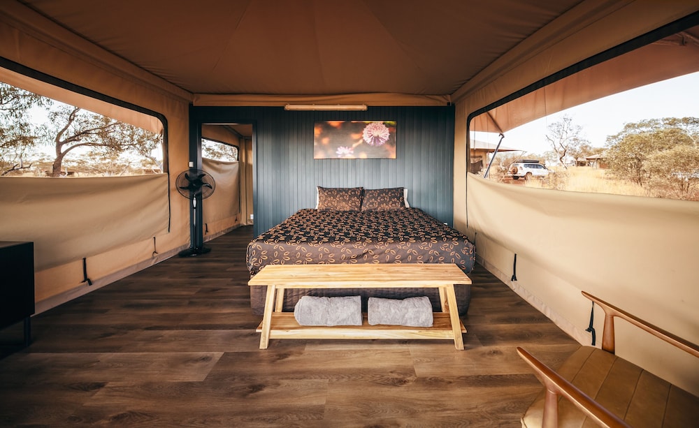 Premium Tent photo 1