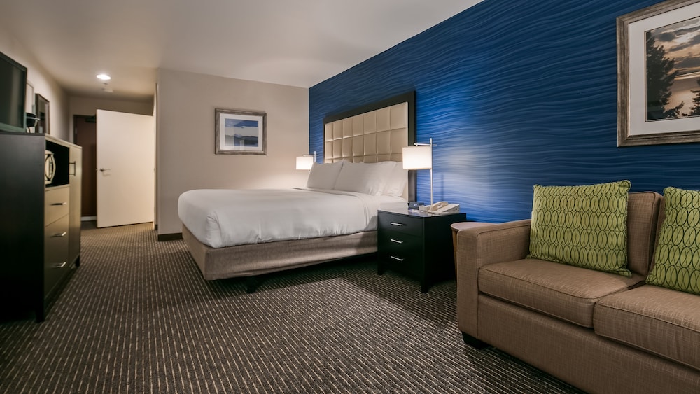 Standard Room, 1 King Bed, Accessible (Communications) - Photo 2